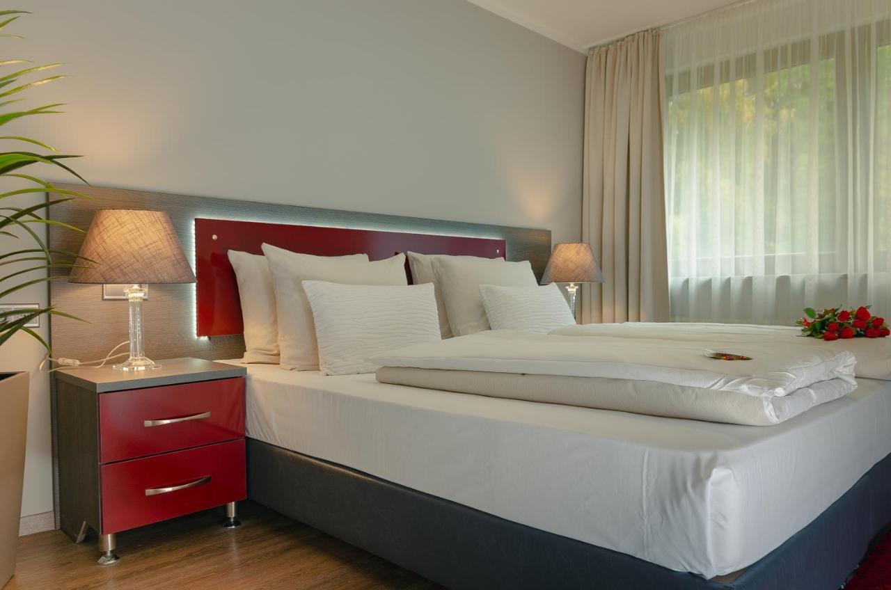 Waldhotel Sindelfingen Am Eichholz מראה חיצוני תמונה