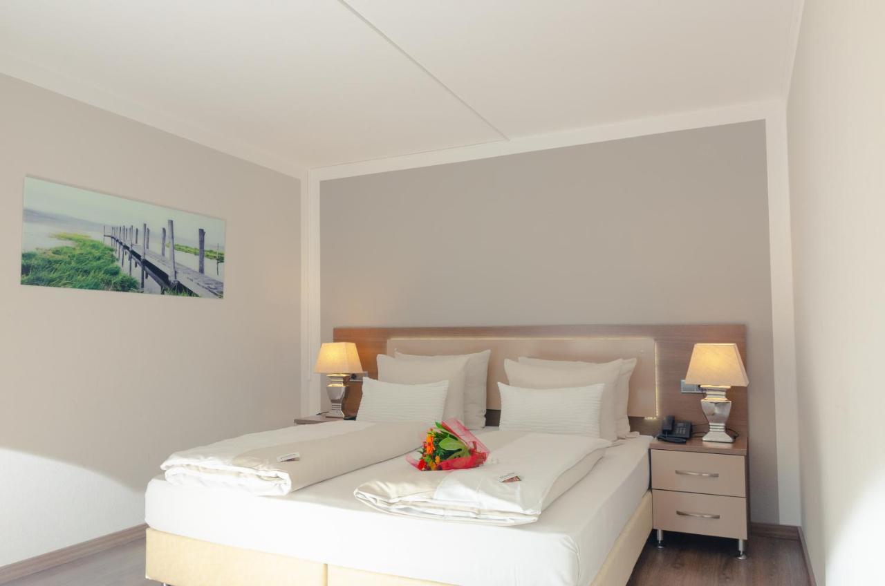 Waldhotel Sindelfingen Am Eichholz מראה חיצוני תמונה
